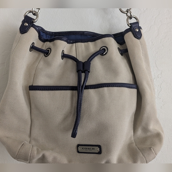 COACH BUCKET CREAM/NAVY LEATHER TRIM HOBO BAG. - Picture 3 of 16
